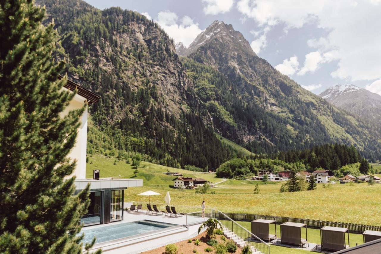 Hotel Weisseespitze Kaunertal Exterior photo