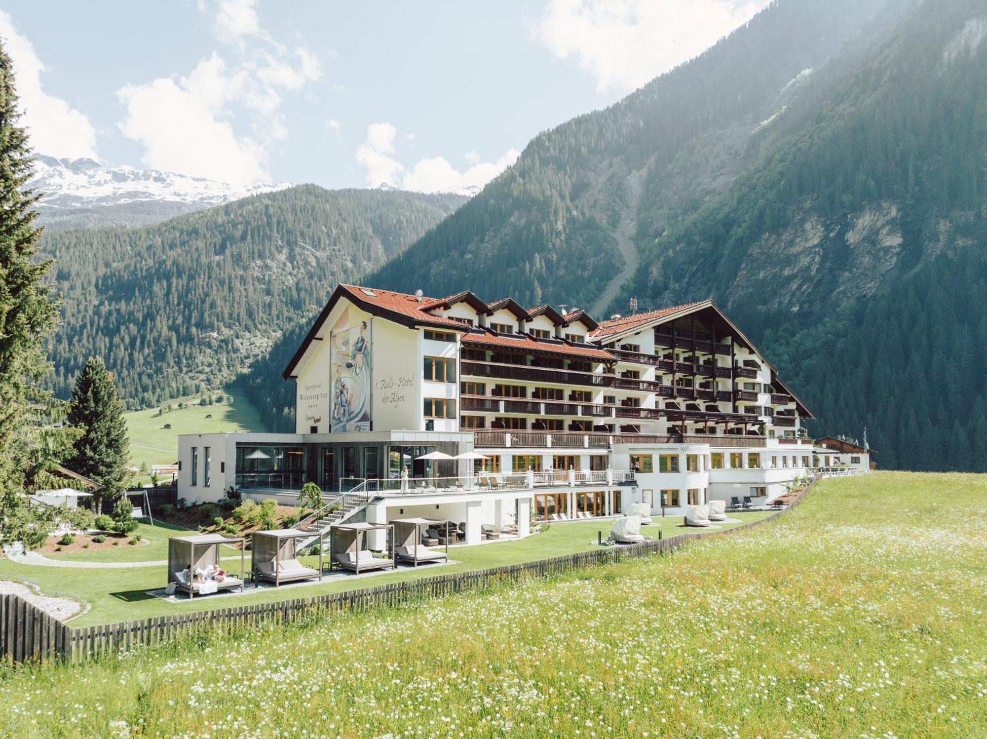 Hotel Weisseespitze Kaunertal Exterior photo